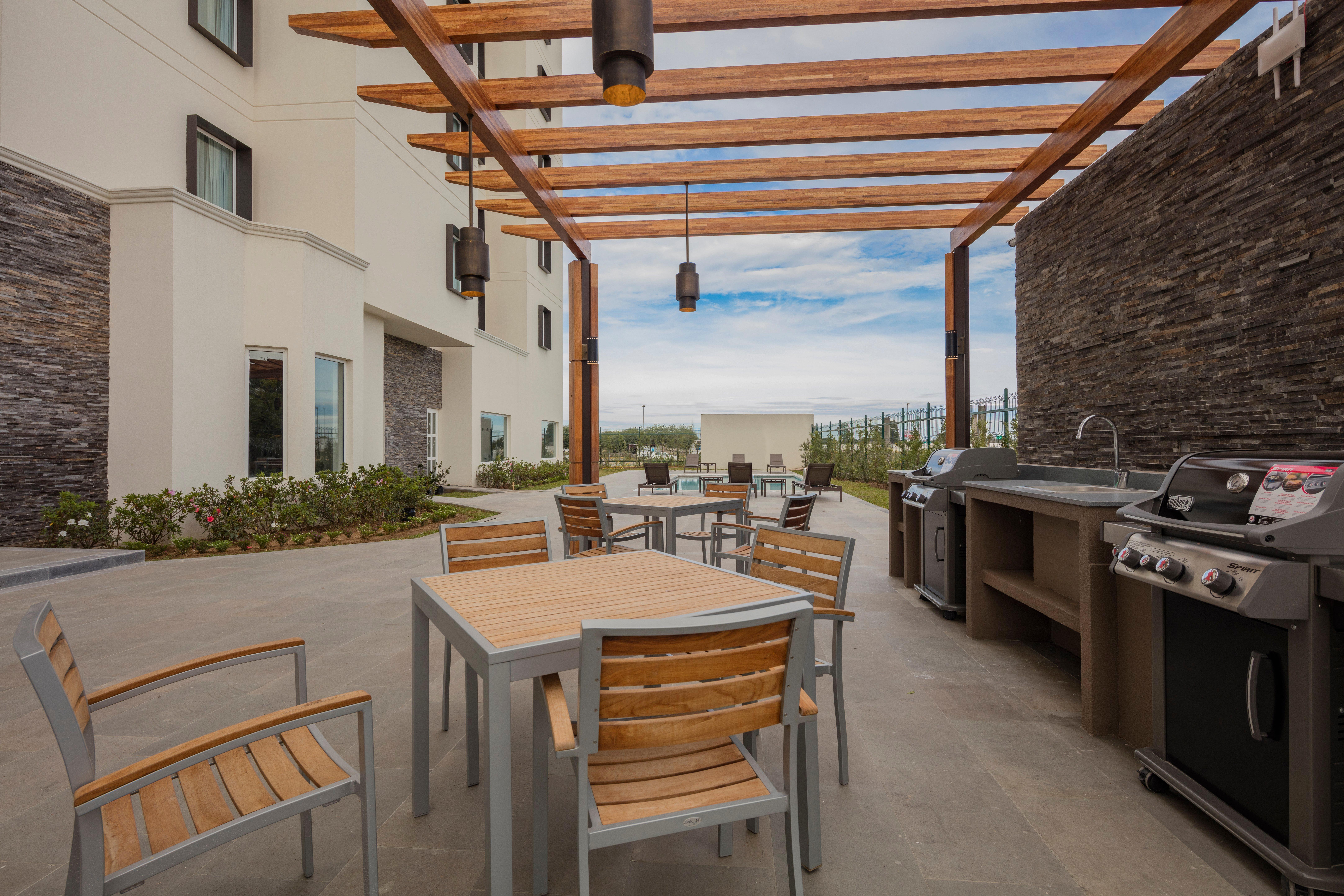Staybridge Suites - Saltillo By Ihg Exterior foto