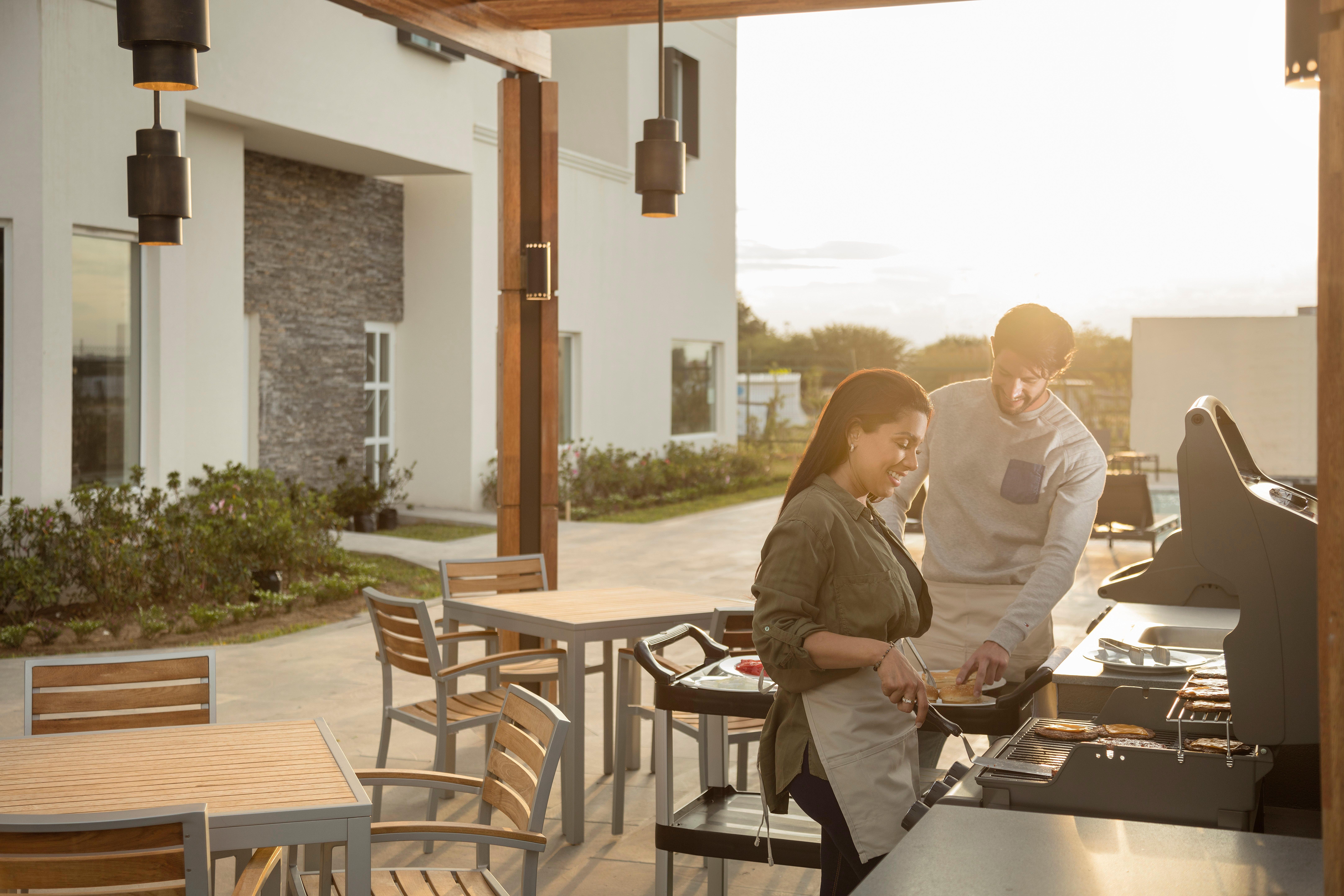 Staybridge Suites - Saltillo By Ihg Exterior foto
